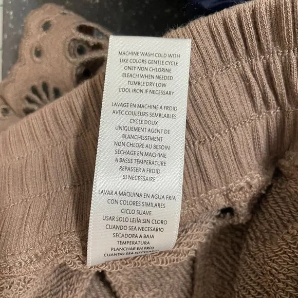 Splendid Brynn eyelet shorts - Picture 9 of 10